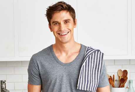 Antoni Porowski